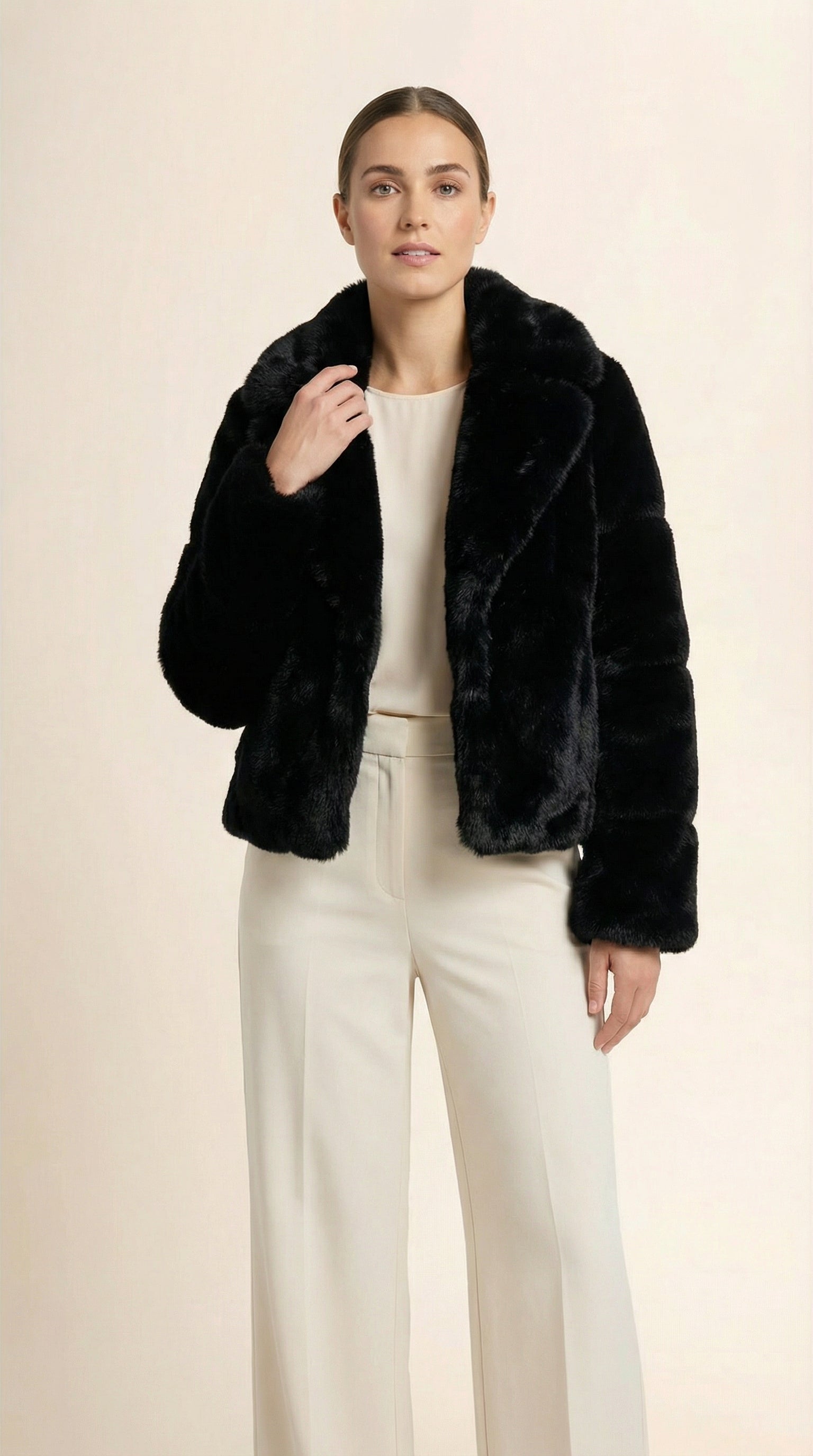 Kadın Suni Kürk Kaban – Şeritli Kol Siyah