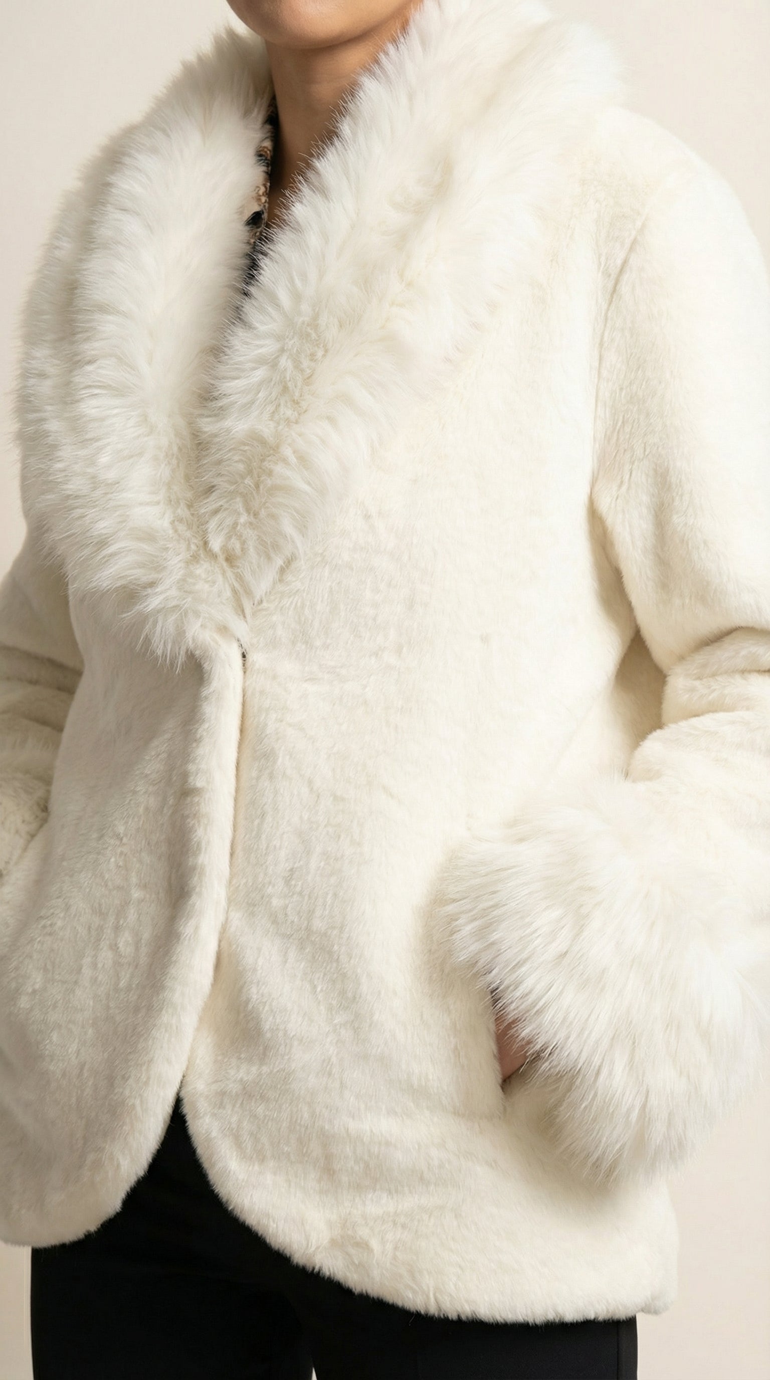 Kadın Suni Kürk Ceket – Yumuşak doku Krem