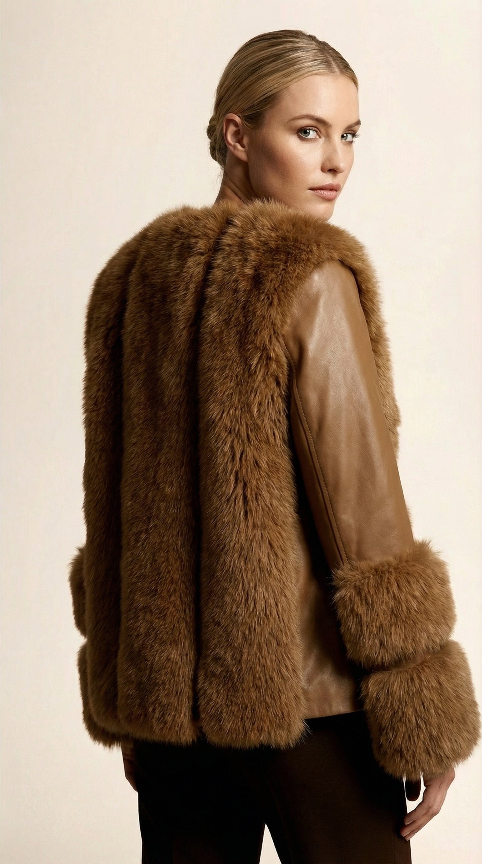 Kadın Süet Görünümlü Kaban – Kürk manşet Camel