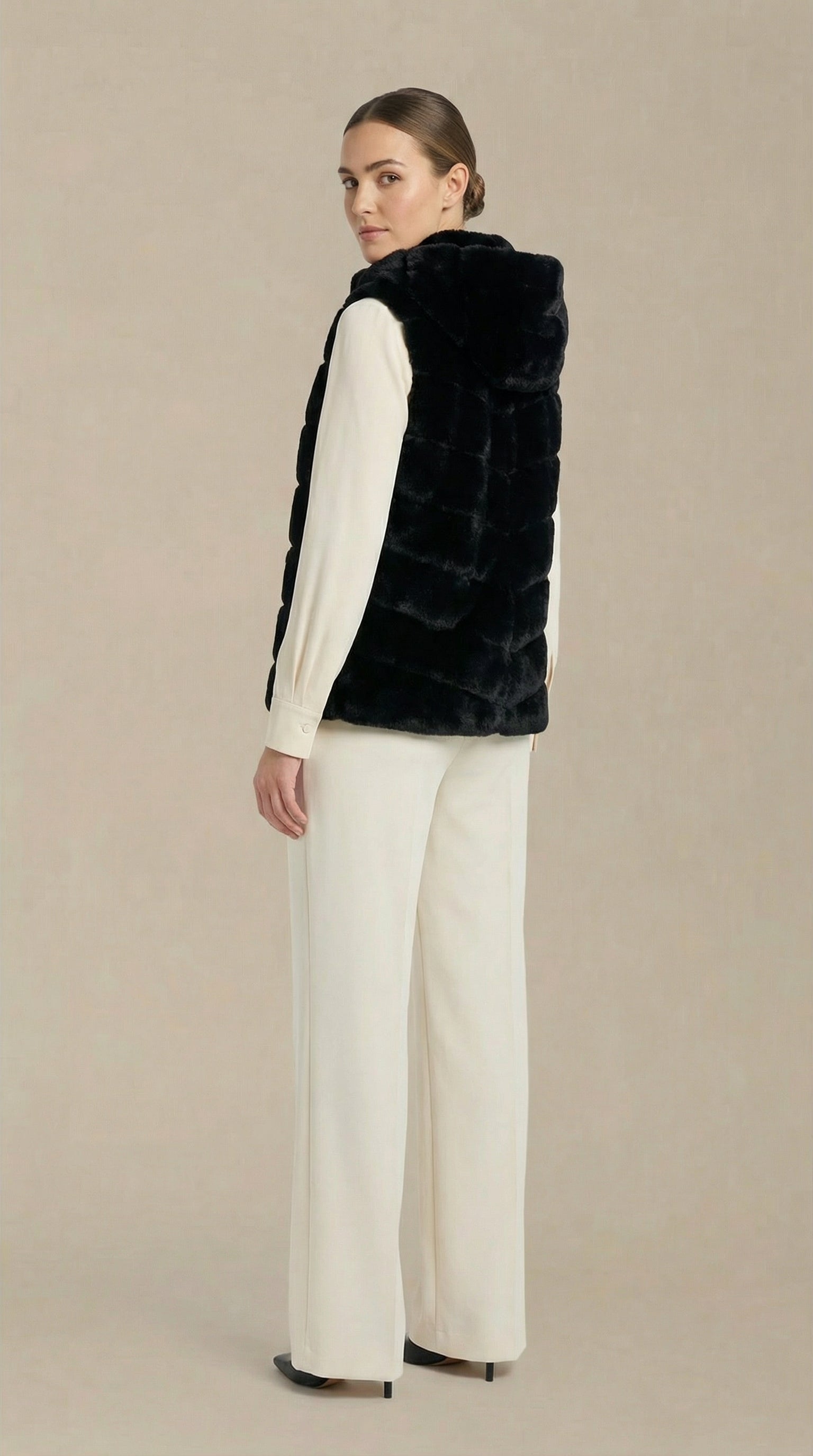 Kadın Suni Kürk Yelek – Kapitone görünümlü paneller Siyah