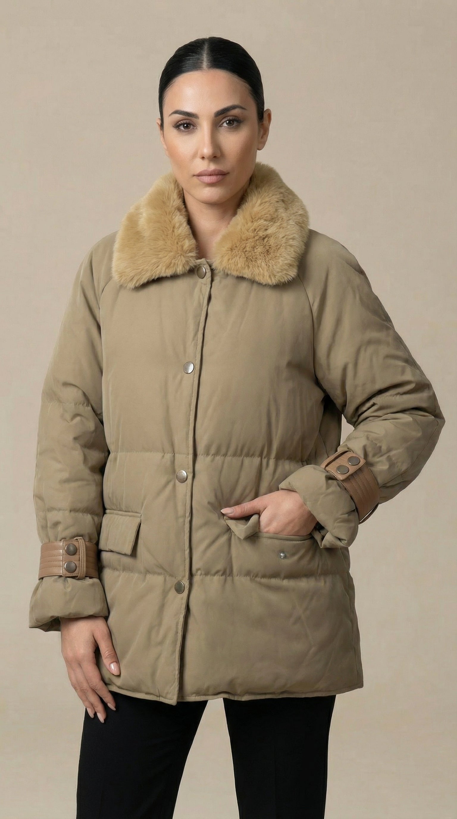 Kadın Kapitone Şişme Mont – Suni kürk yaka Bej