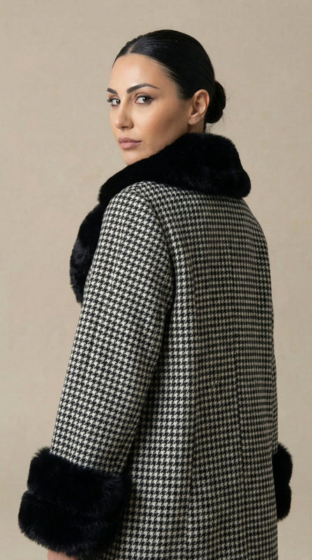 Kadın Kazayağı Kaban – Suni kürk yaka Siyah-Beyaz - 38 Beden