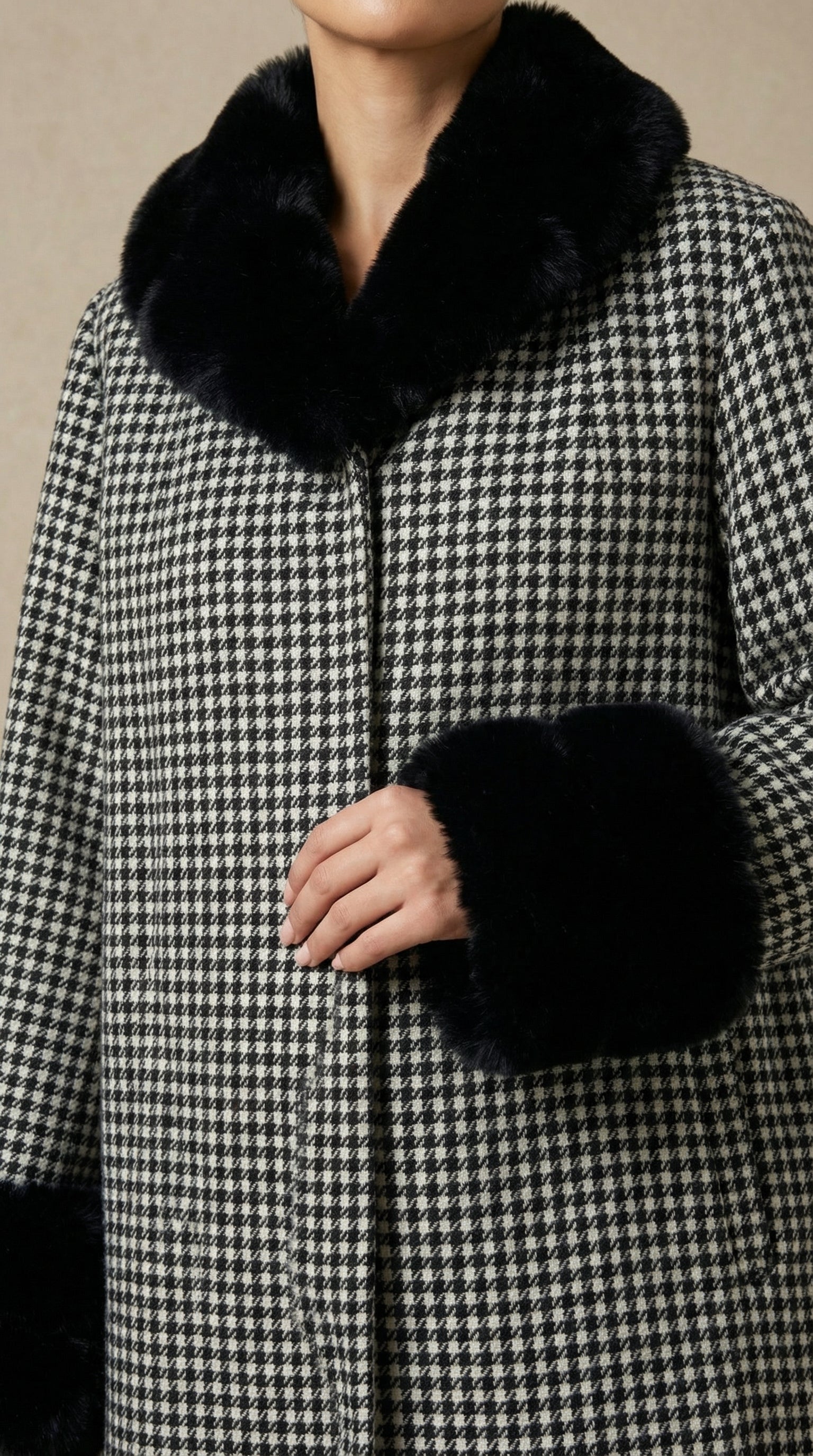 Kadın Kazayağı Kaban – Suni kürk yaka Siyah-Beyaz