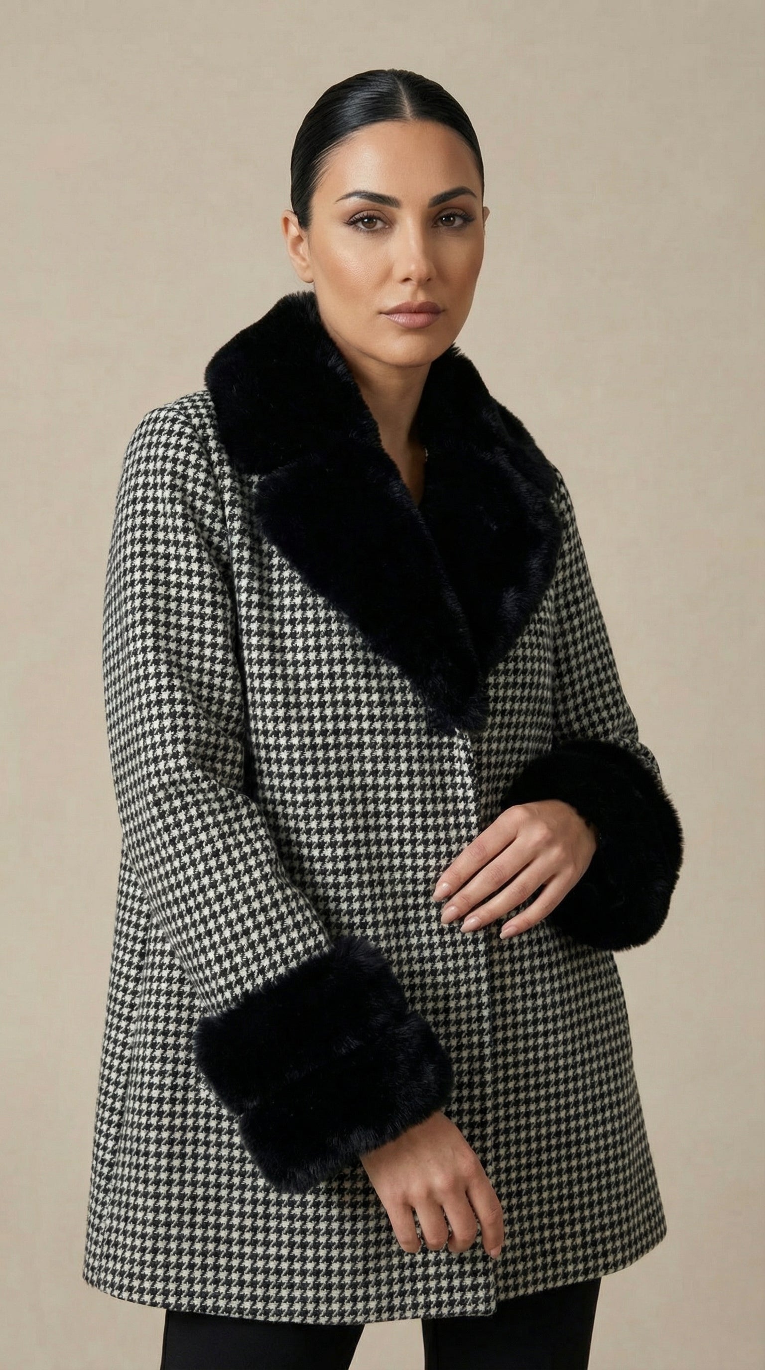 Kadın Kazayağı Kaban – Suni kürk yaka Siyah-Beyaz