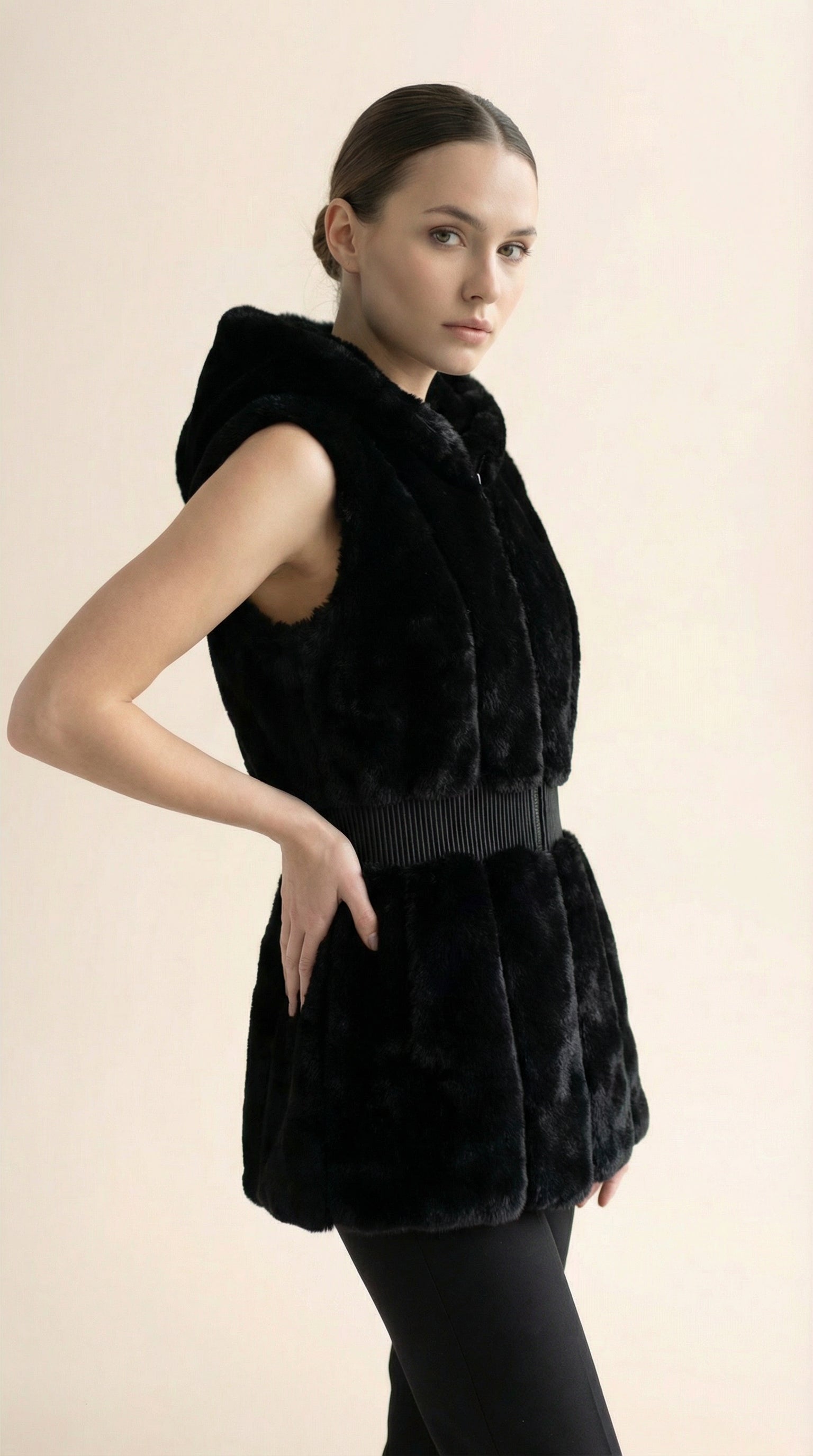 Kadın Suni Kürk Yelek – Kemerli Siyah
