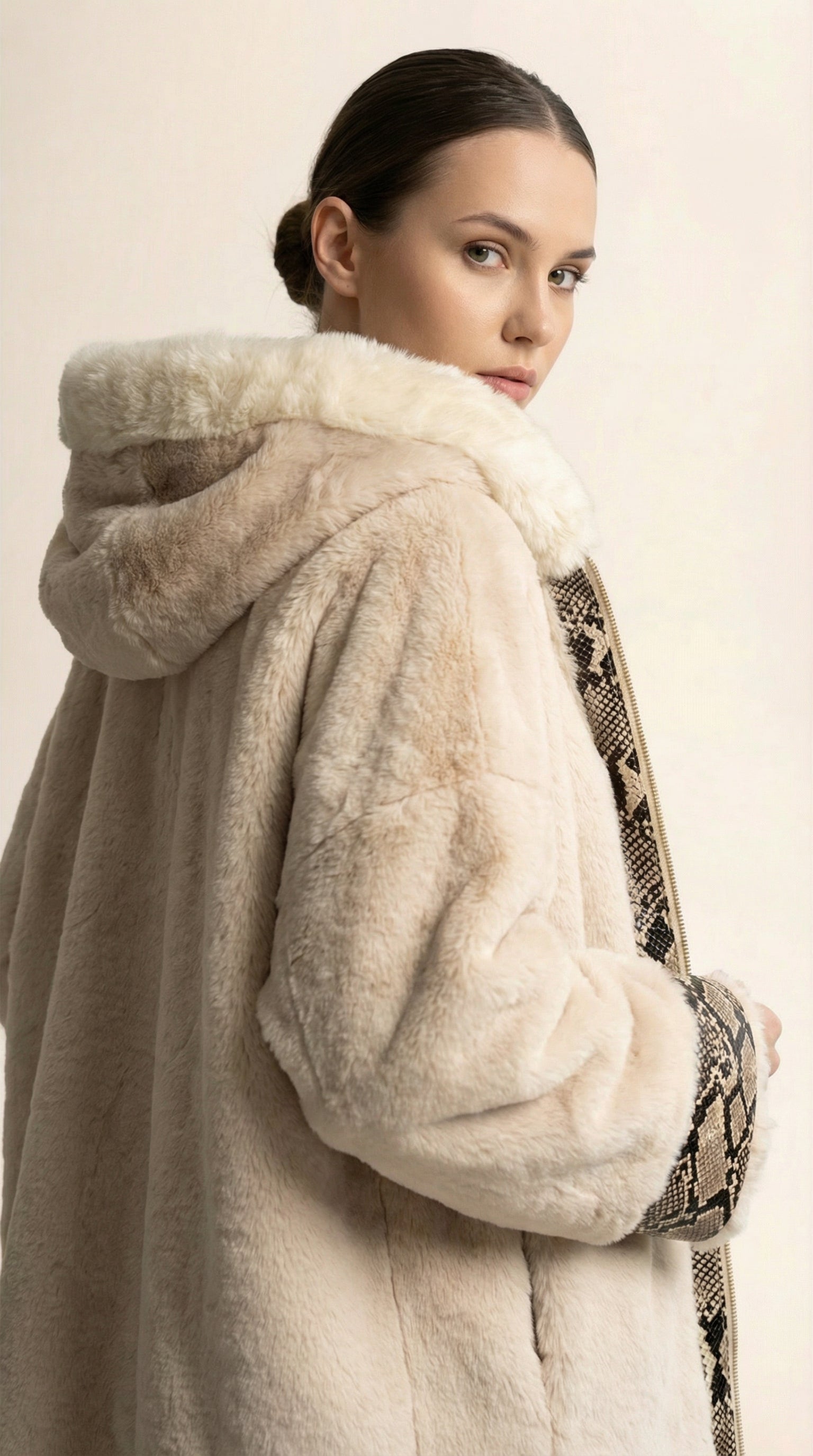 Kadın Teddy (Peluş) Kaban – Kapüşonlu Ekru