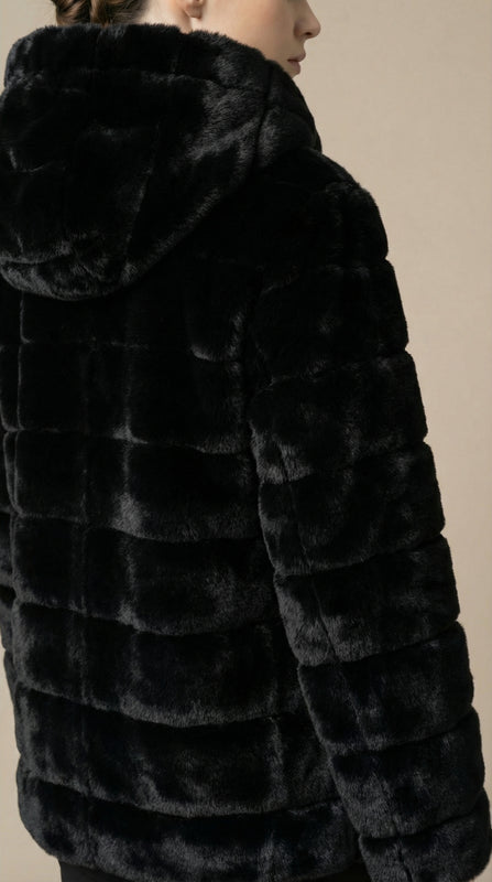 Kadın Suni Kürk Kaban – Yatay şerit dokulu Siyah - 38 Beden