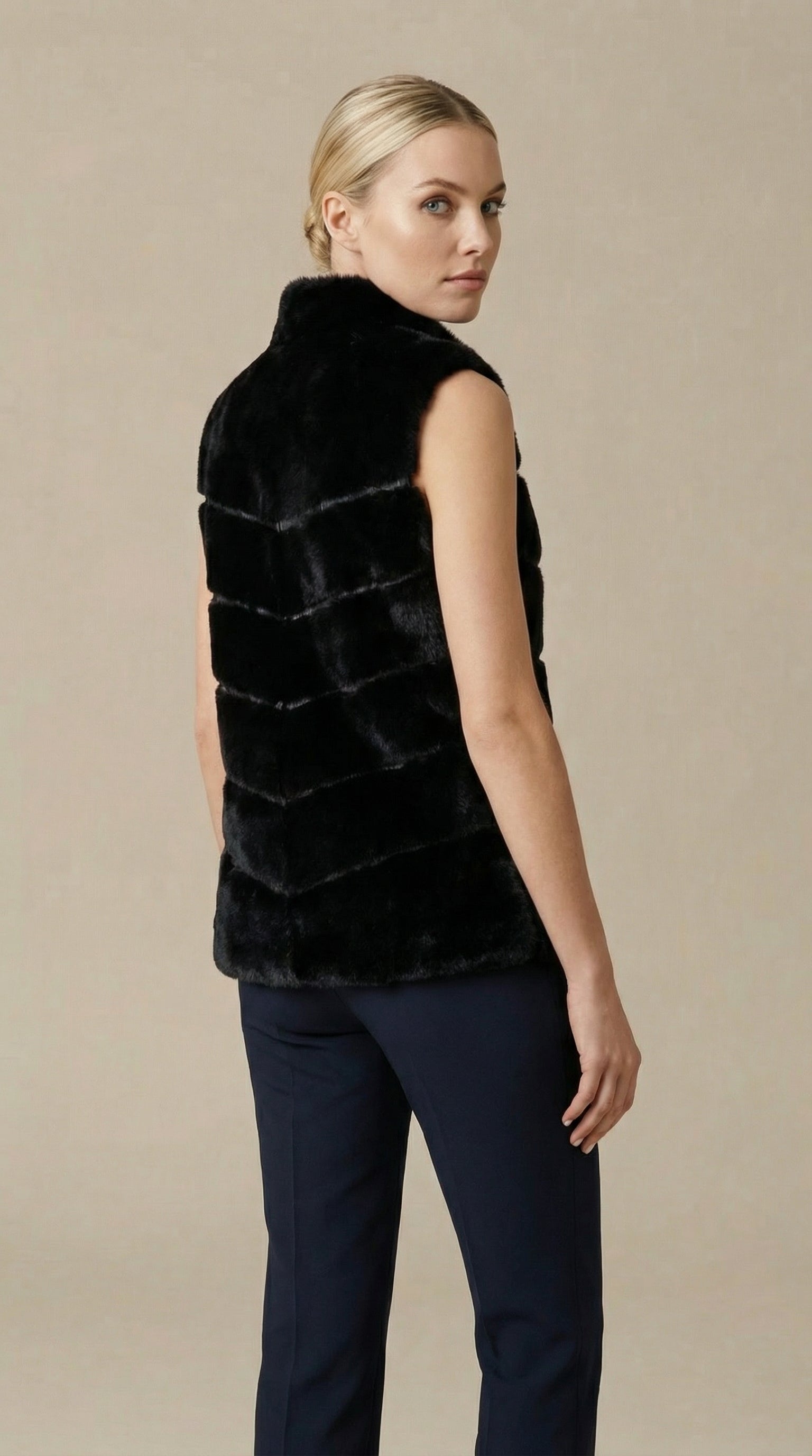 Kadın Suni Kürk Yelek – Yatay şerit dokulu Siyah