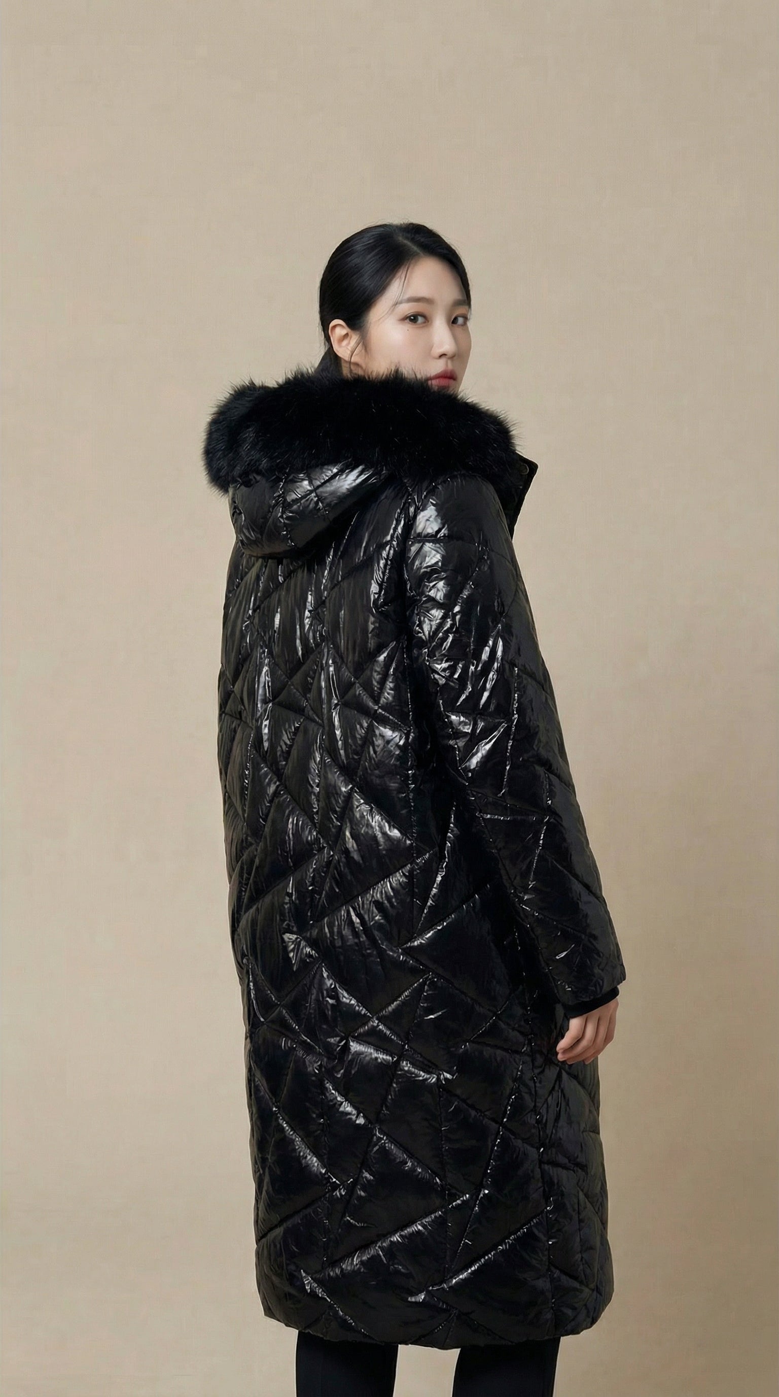 Kadın Parlak Kapitone Mont – Parlak yüzey Siyah