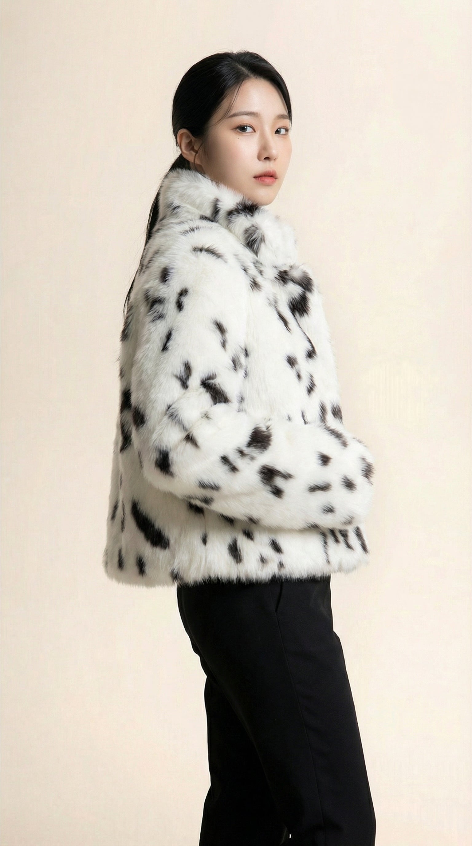 Kadın Benek Desenli Teddy Ceket – Kısa boy Beyaz-Siyah