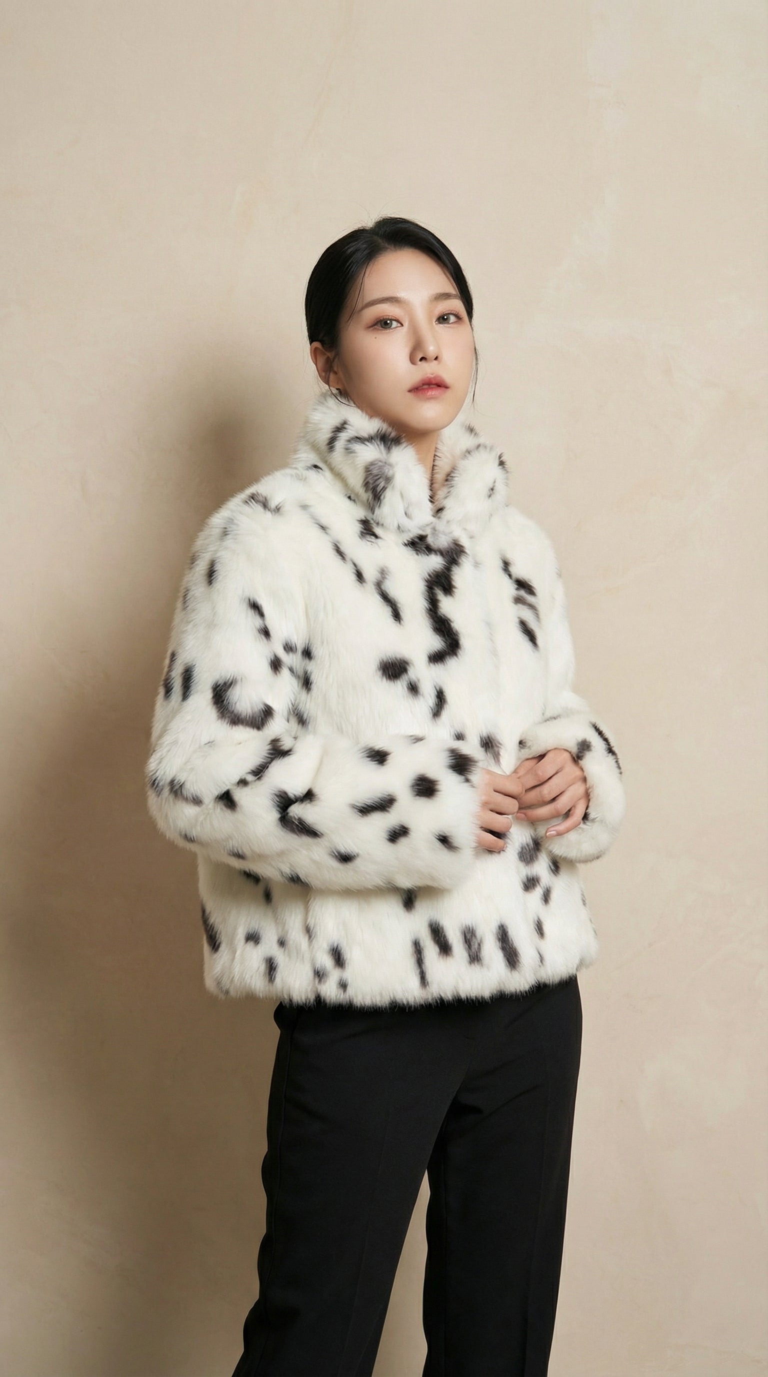 Kadın Benek Desenli Teddy Ceket – Kısa boy Beyaz-Siyah